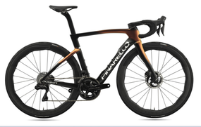 Pinarello Dogma F DB Luxter Red Gold Campagnolo 13S Wireless 57.5 UDEN HJUL