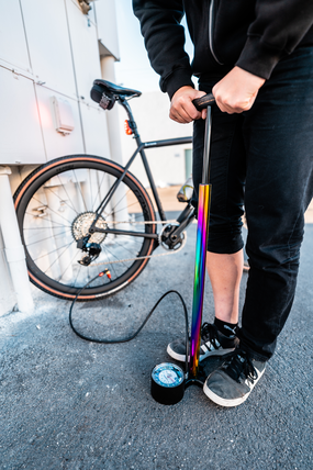 Lezyne Floor Pump Classic Fodpumpe Sort-Metallic, 220psi, 63,5cm